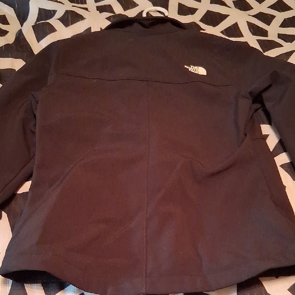 The North Face Black Jacket - Picture 3 of 3